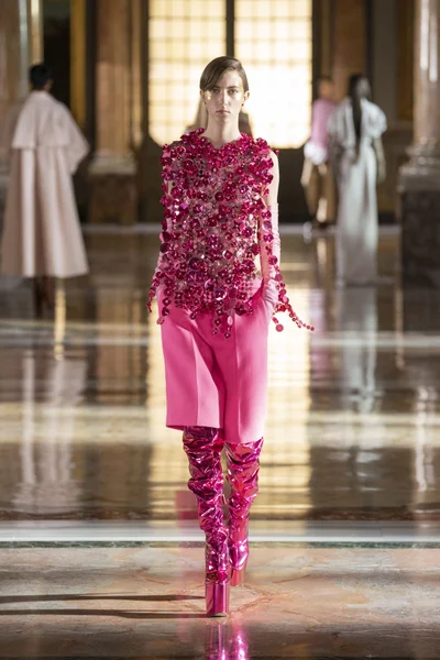 Look 12